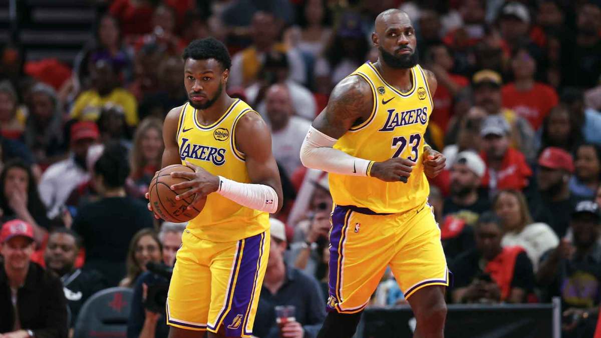 球盟会体育ESPN记者：湖人队内部人士暗示詹姆斯父子可能一起转投新球队